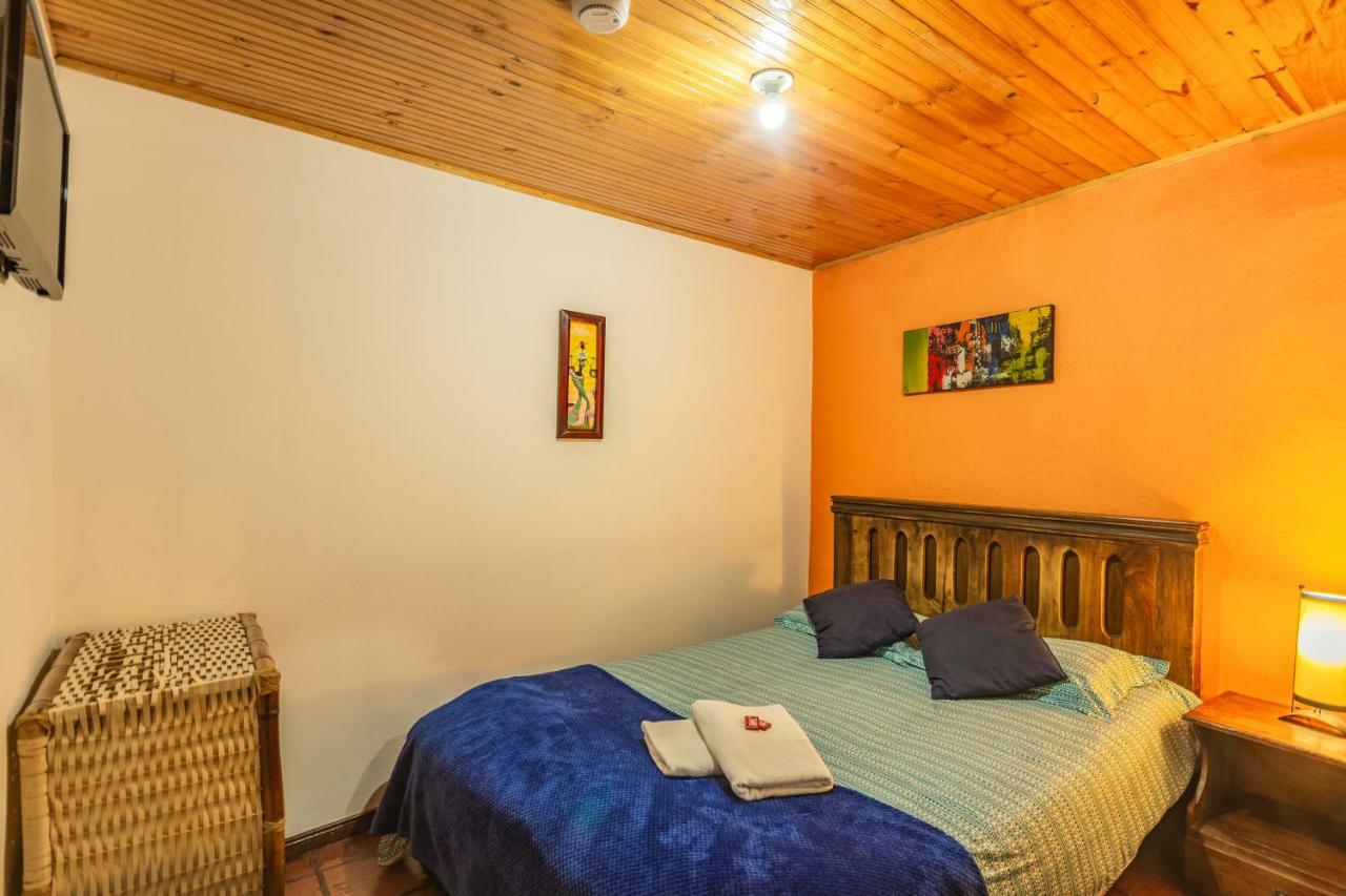 Hostal Sue Candelaria Bogota Exterior photo
